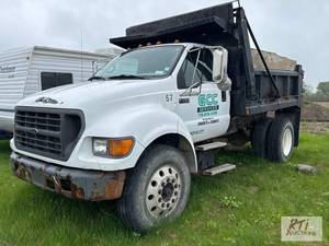 lot 44 image: 2001 Ford F-750 dump truck. 30,000 pound GVWR...