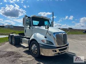 lot 46 image: 2017 International ProStar�Tandem Axle Road ...