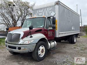 lot 51 image: 2007 International 4300 box truck. 26 foot bo...
