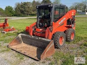 lot 64 image: 2016 Kubota SSV75HFRC skid steer loader. 6,79...