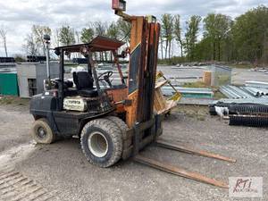 lot 75 image: Toyota 816R forklift, type D. 5,363 hours. Ru...