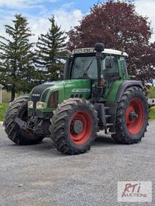 lot 77 image: 2003 Fendt 926 Vario Tractor. 260HP, 1000HP P...