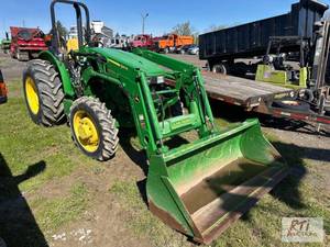 lot 79 image: John Deere 5045E tractor, 4WD, quick connect ...