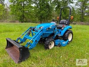 lot 81 image: LS J2020H compact tractor, 4WD, quick connect...