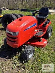 lot 98 image: Simplicity Regent lawn tractor with 44in deck...