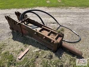 lot 126 image: 750B hydraulic hammer for large excavator, se...