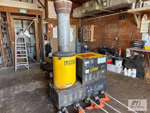 lot 133 image: Landa VHG5-2000 heated pressure washer. Natur...