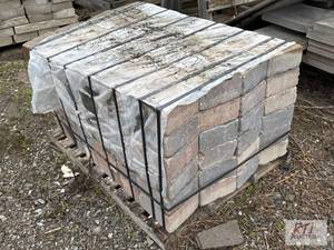 lot 158 image: Complete pallet of retaining wall blocks. Thi...