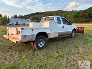 lot 2 image: 1999 Ford F-350 Pickup Truck XL. 11,200GVWR. ...