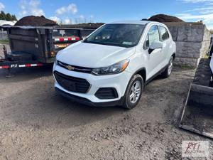 lot 10 image: 2018 Chevy Trax. VIN3GNCJNSB9JL252735. 95K m...