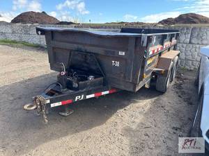 lot 18 image: 2016 PJ TA dump trailer. VIND7A1252BSS30182...