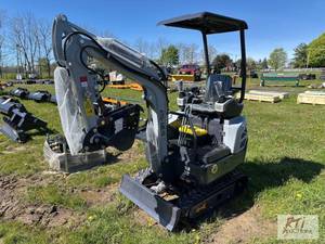 ATS ME18 mini excavator with 16in digging buc...