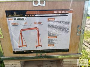 lot 19 image: LandHonor 2500lb rolling gantry crane, 8-12ft...