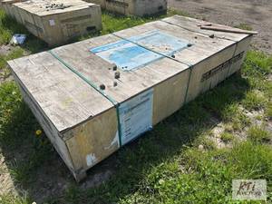 lot 34 image: 12ft x 20ft galvanized metal livestock shed, ...