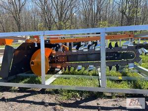 lot 51 image: LandHonor hydraulic chain trencher for skid l...