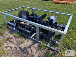 lot 67 image: 2X Wolverine hydraulic post hole digger with ...