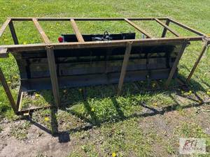 lot 72 image: Mower King 7ft dozer blade for skid loader. ...
