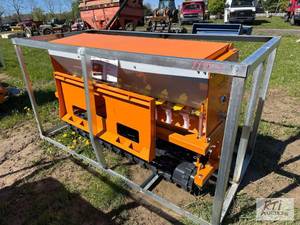 lot 86 image: LandHonor 6ft no till seed drill with 3pt and...