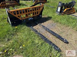 lot 106 image: LandHonor hydraulic adjustable pallet forks w...