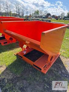 lot 121 image: Self tipping dump hopper with fork pockets, 2...