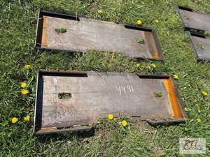 lot 169 image: 2X Closed skid loader mounting plates. MDI I...