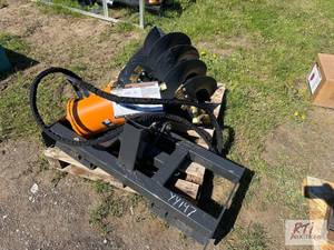 lot 178 image: LandHonor hydraulic post hole digger for skid...