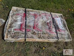lot 206 image: Crate of (8) 5400lb ratchet binders and (16) ...