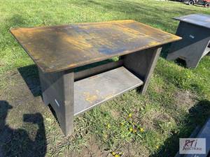 lot 208 image: Heavy duty welding table, 57.5 x 29. MDI Ite...