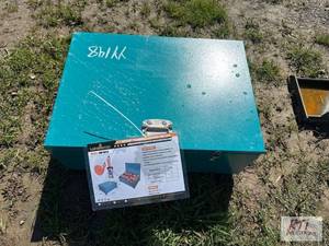 lot 214 image: Crate of ratchet straps, including (16) 2in x...