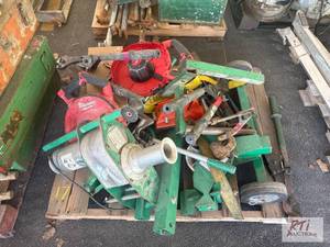 lot 17 image: Pallet of miscellaneous tools, including port...