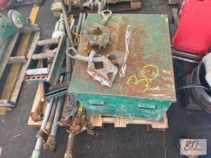 lot 30 image: � Pallet of miscellaneous pipe�bending tool...