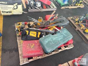 lot 39 image: Pallet of miscellaneous and tools, including ...