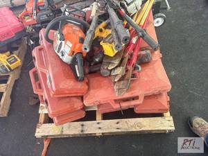 lot 47 image: Pallet of miscellaneous tools, including thre...