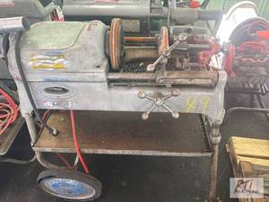 lot 49 image: Ridgid 535 pipe threader on rolling cart....