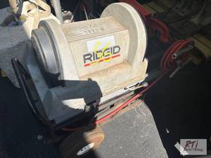 lot 56 image: Ridgid 1822-1 pipe threader on cart....