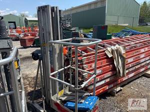 lot 79 image: Genie platform lift 24 foot....