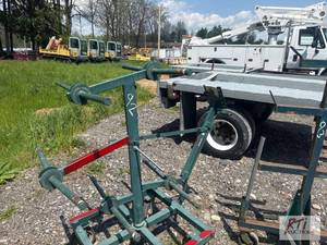 lot 92 image: Steel wire cart on wheels....