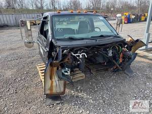 lot 16 image: F750 cab with interior...