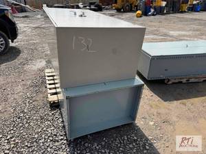 lot 124 image: (2) Standing storage cabinets...