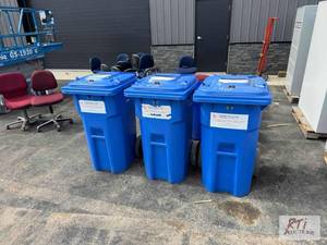 lot 131 image: (3) Garbage totes...