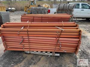 lot 138 image: (100) Pieces of 8ft pallet racking with shelv...