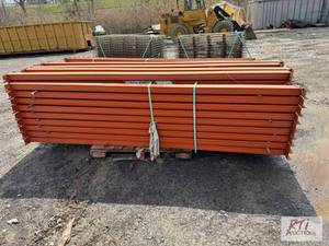 lot 139 image: (100) Pieces of 10ft pallet racking with shel...