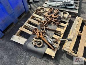lot 145 image: Lot of hooks and clevices...