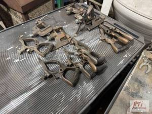 lot 180 image: Lot of welding clamps...
