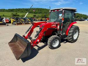 lot 19 image: Massey Ferguson 1736 tractor, 4WD, ...
