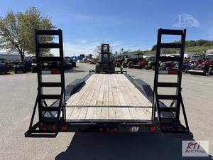 2024 PJ B8 24' tandem axle fender t...