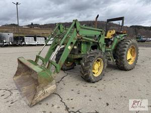 lot 44 image: 1996 John Deere 6400 tractor, 4WD, ...