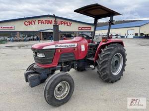 lot 47 image: Mahindra 6000 tractor, front weight...
