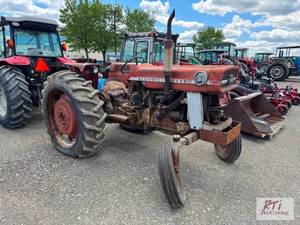 lot 49 image: Massey Ferguson 165 tractor - missi...