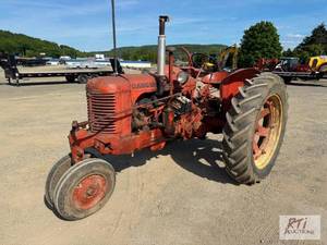 lot 58 image: Case tractor, narrow front end...
